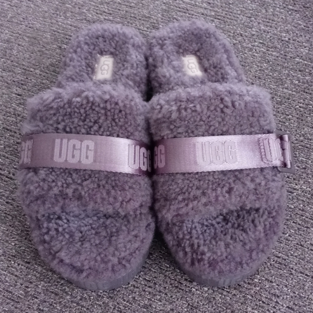 ๐ฉถUGG๐ฉถ - Fluffita Gray Flatform Slipper - Picture 6 of 12
